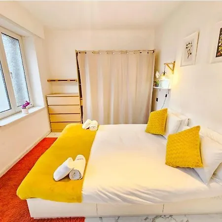 Smart Retreat Next To Station Lüksemburg