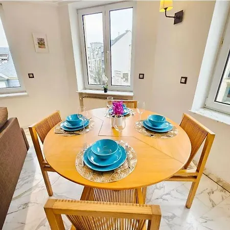 Smart Retreat Next To Station Daire