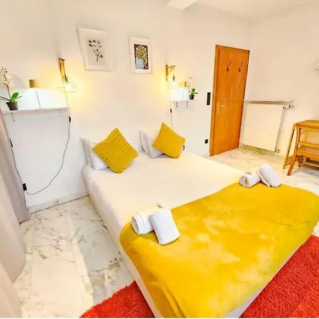Smart Retreat Next To Station Apartment Luxemburg