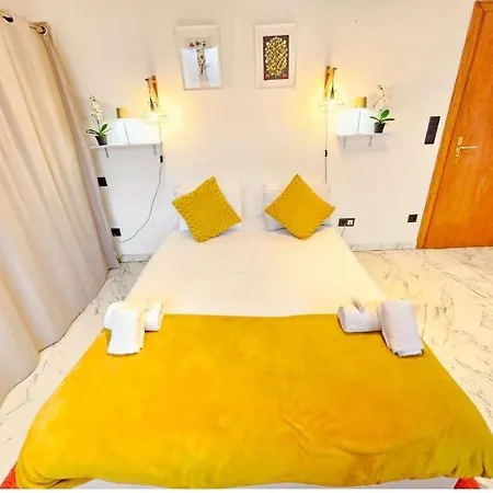 Smart Retreat Next To Station *