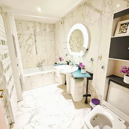 Smart Retreat Next To Station * Luxembourg